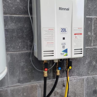מחמם ליטר 20 ל' רינאי יפני חיצוני + סט ברזים (מים וגז)