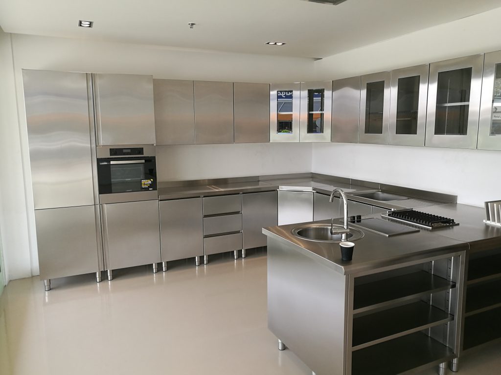 עגלות נירוסטה